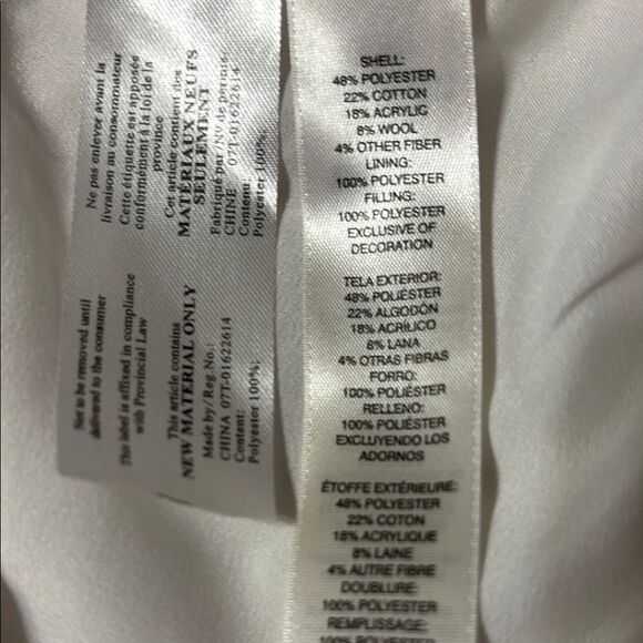 White House Black Market Cream and Gray Quilted Vest - Picture 7 of 9